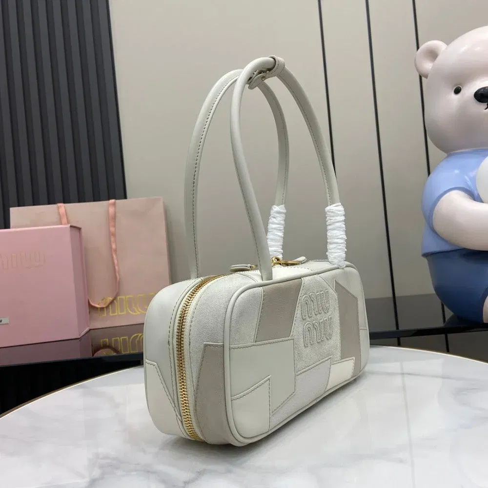 Luxury Bags Miun Miun Luxury Bag --122152 — image 2