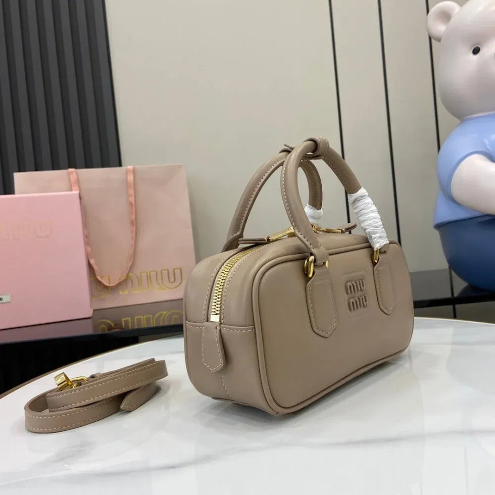 Luxury Bags Miun Miun Luxury Bag --122190 — image 2