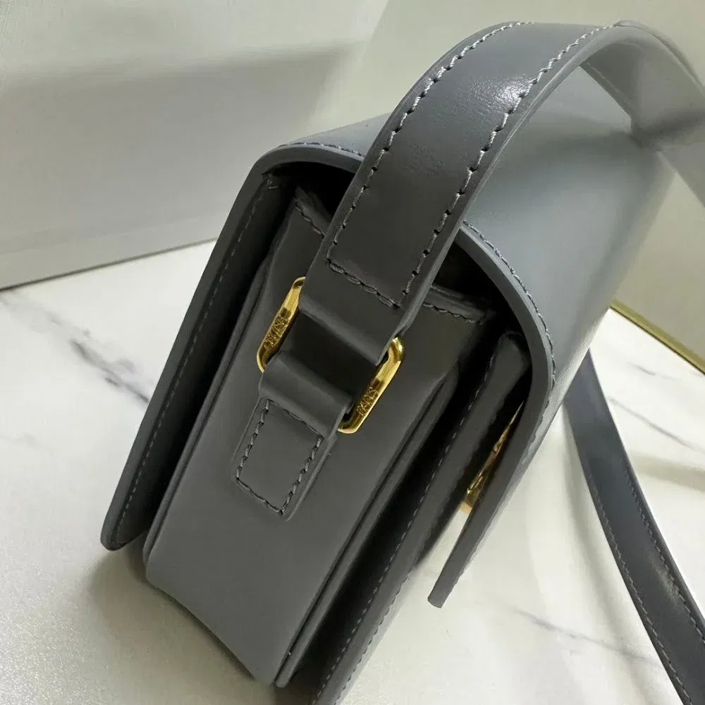 Luxury Bags Celine Luxury Bag --111996 — image 5
