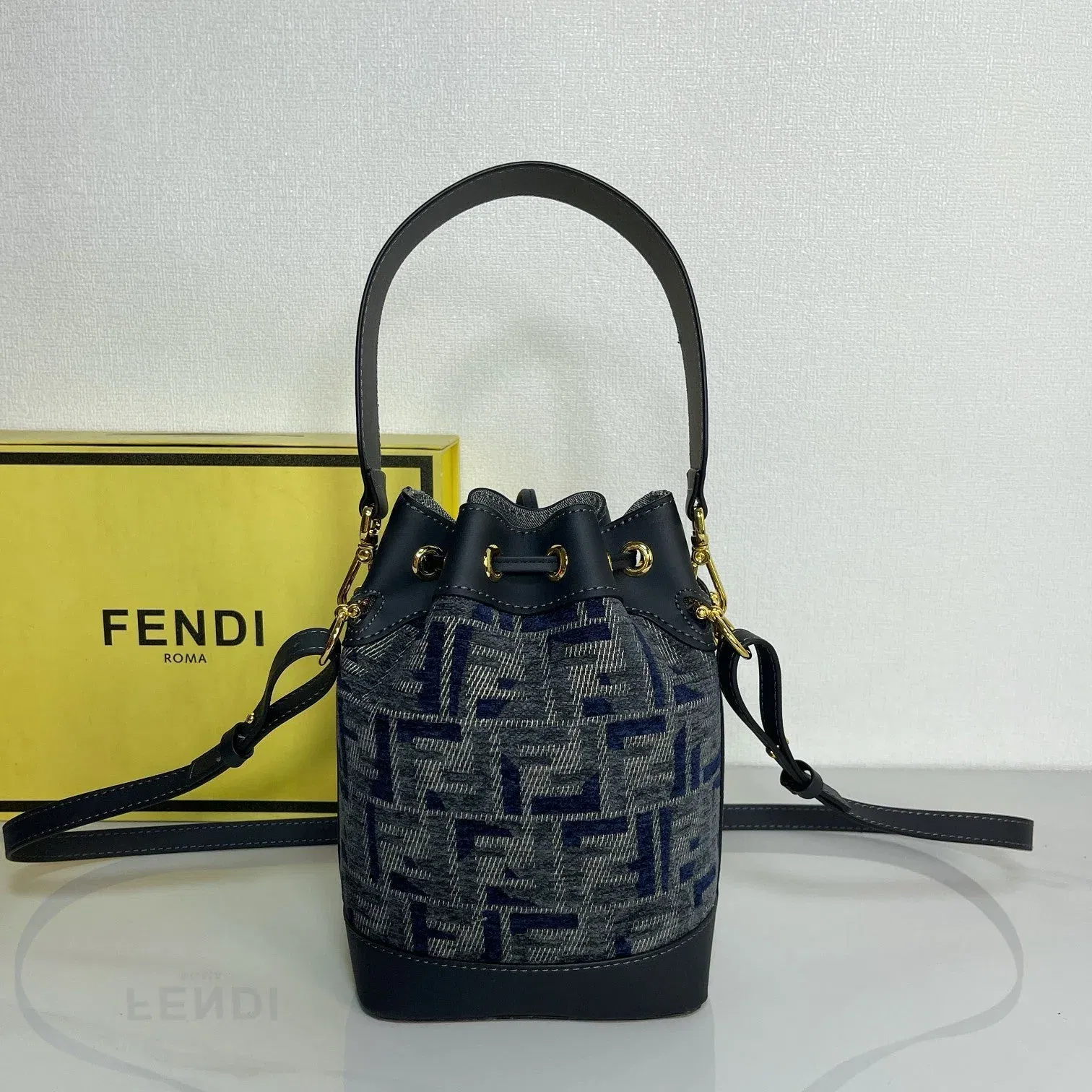 Luxury Bags Elite Carryalls — image 3