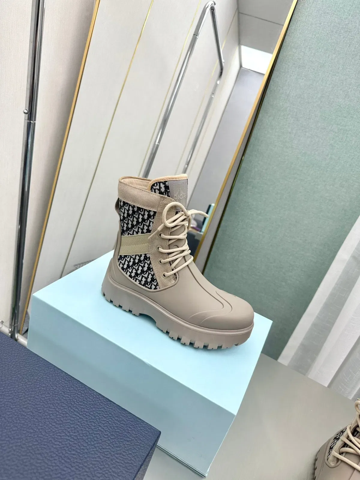 Luxury Bags DD GARDEN LACE UP BOOT BEIGE 3BO315ZYH H164 — image 9