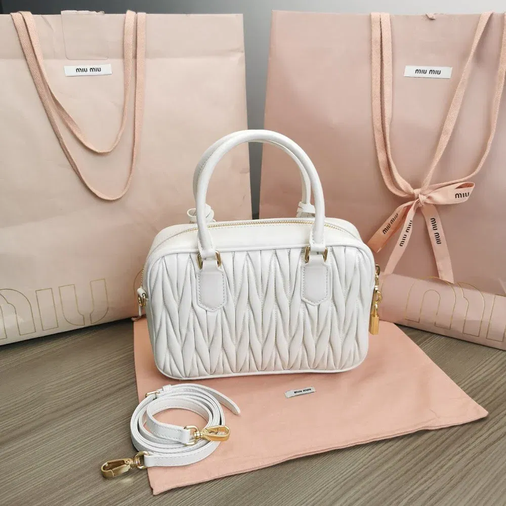 Luxury Bags Miun Miun Luxury Bag --122375 — image 2