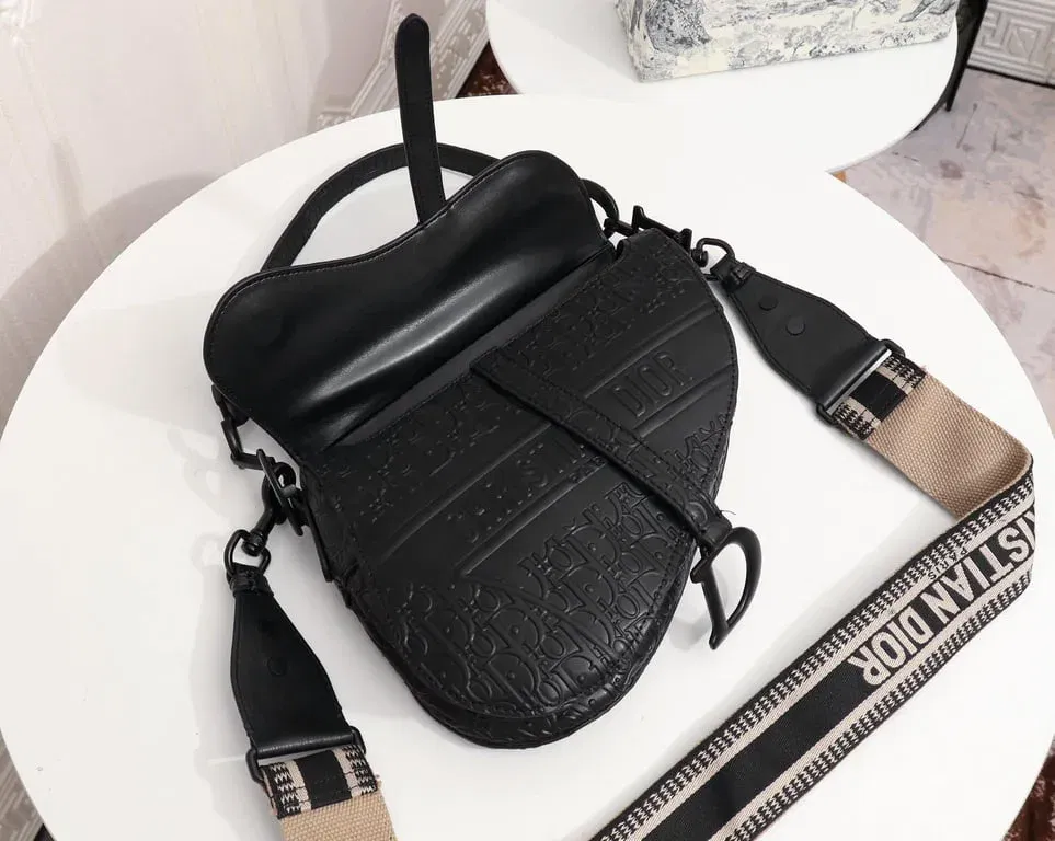 Luxury Bags DIR SADDLE BLACK OBLIQUE EMBOSSED 25CM — image 5