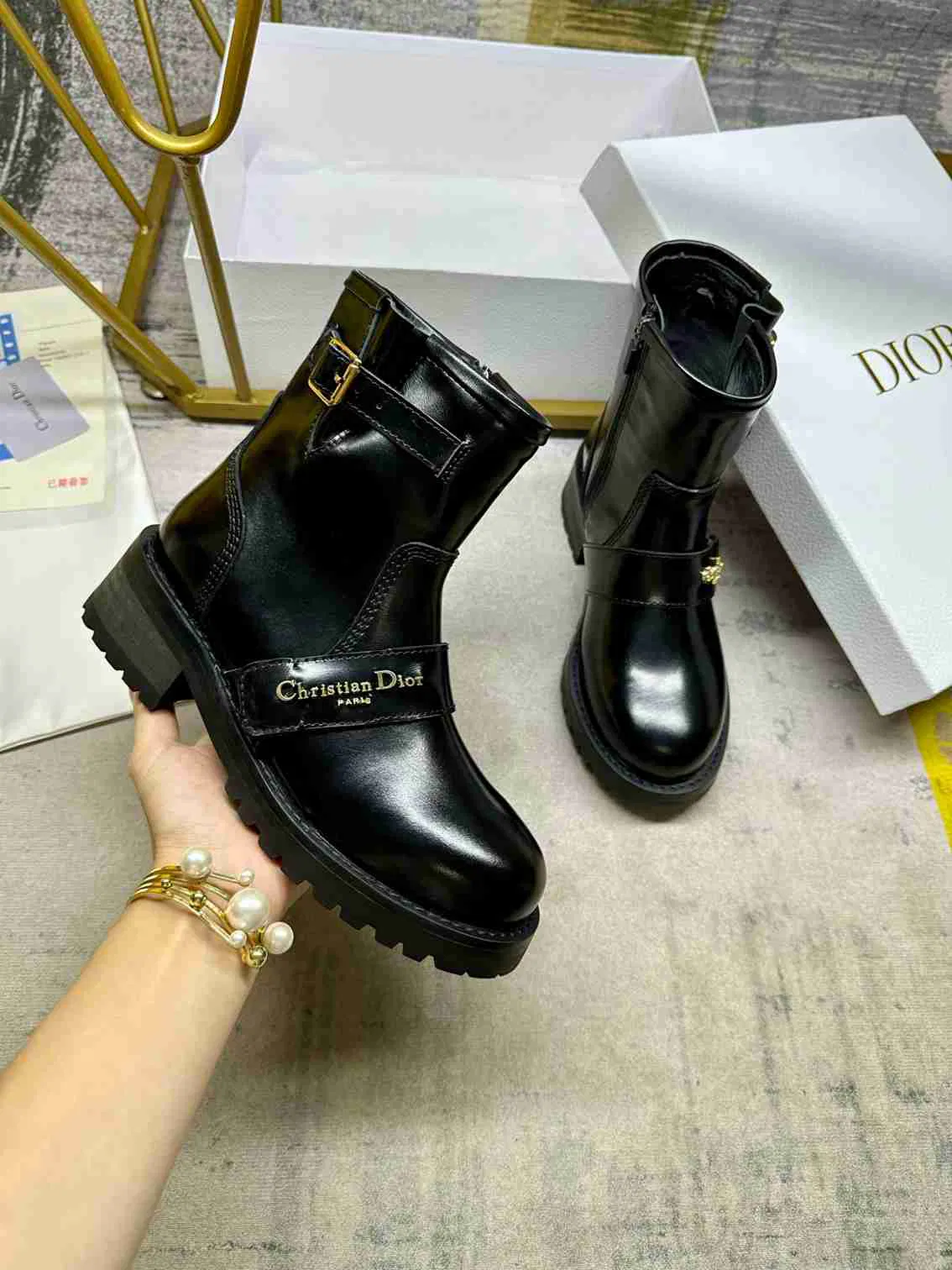 Luxury Bags DD D QUEST ANKLE BOOT BLACK KDT070VEA S900 — image 2