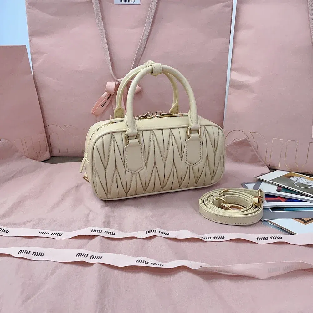 Luxury Bags Miun Miun Luxury Bag --122230 — image 3