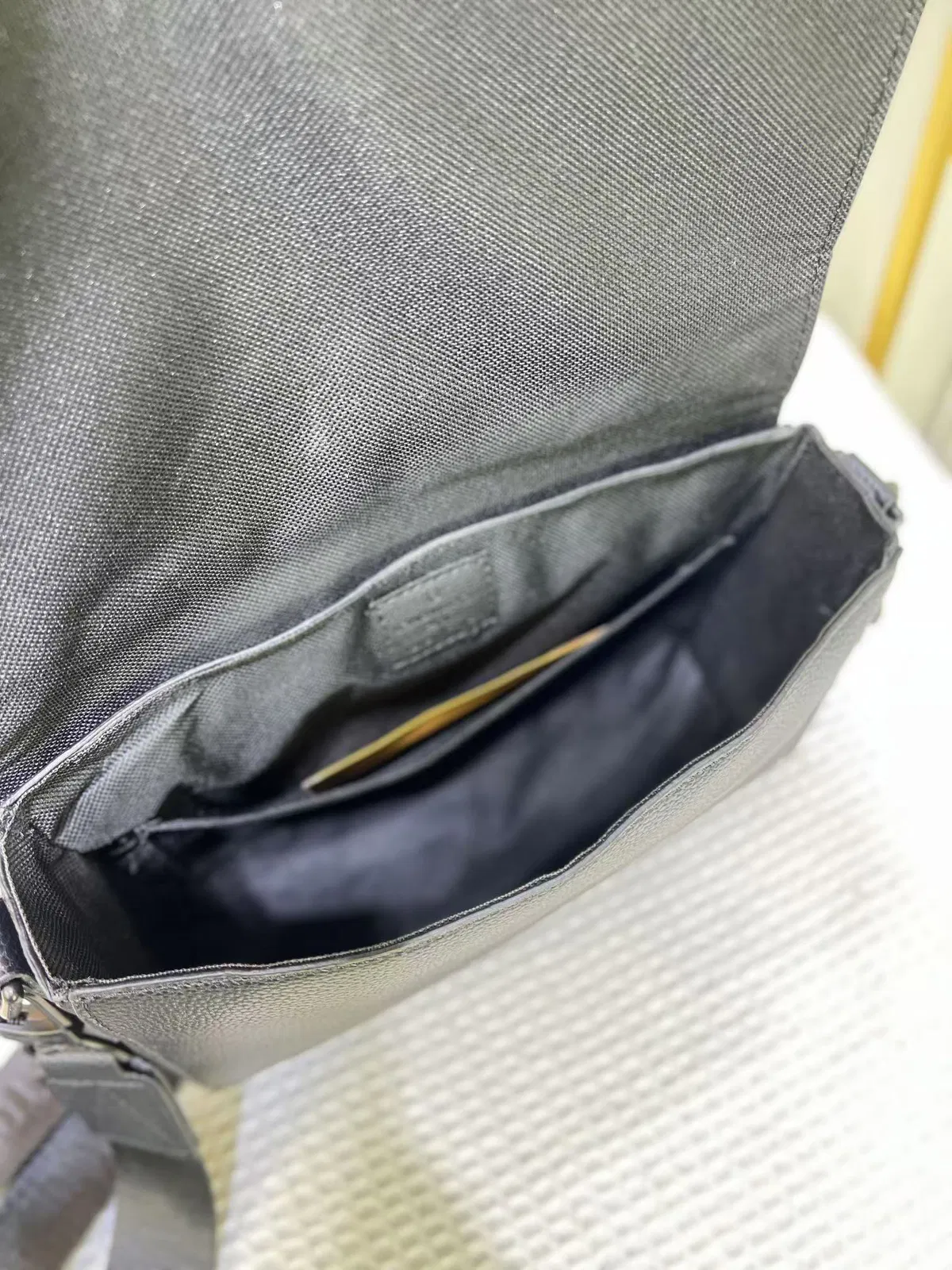 Luxury Bags Elite Carryalls — image 5