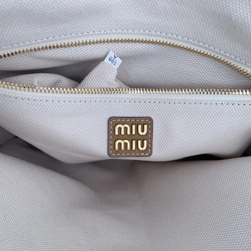 Luxury Bags Miun Miun Luxury Bag --122461 — image 9