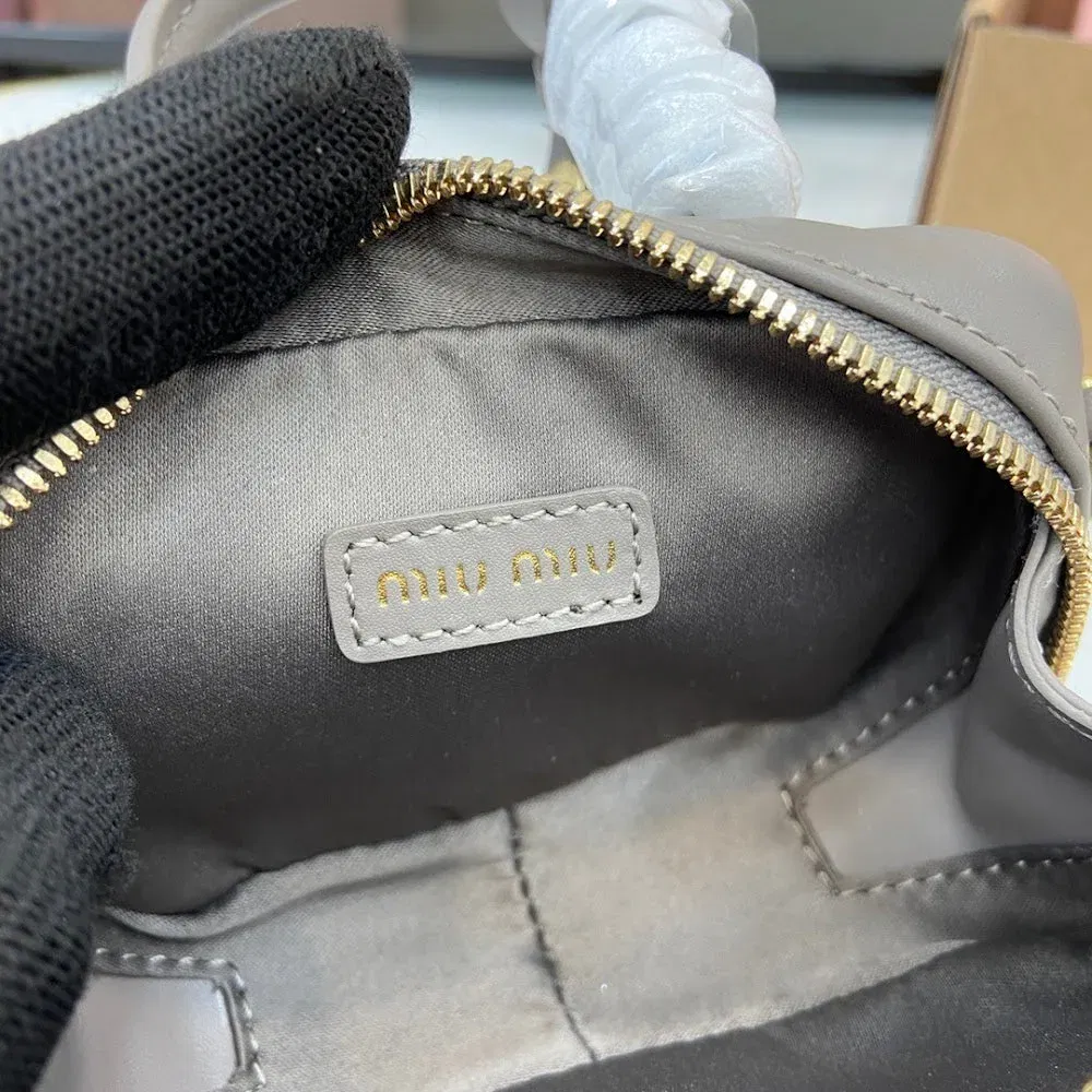Luxury Bags Miun Miun Luxury Bag --122200 — image 9