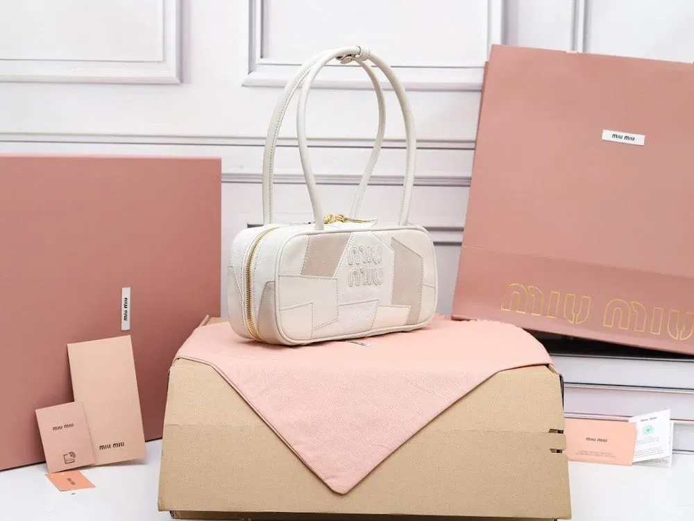 Luxury Bags Miun Miun Luxury Bag --122522 — image 2