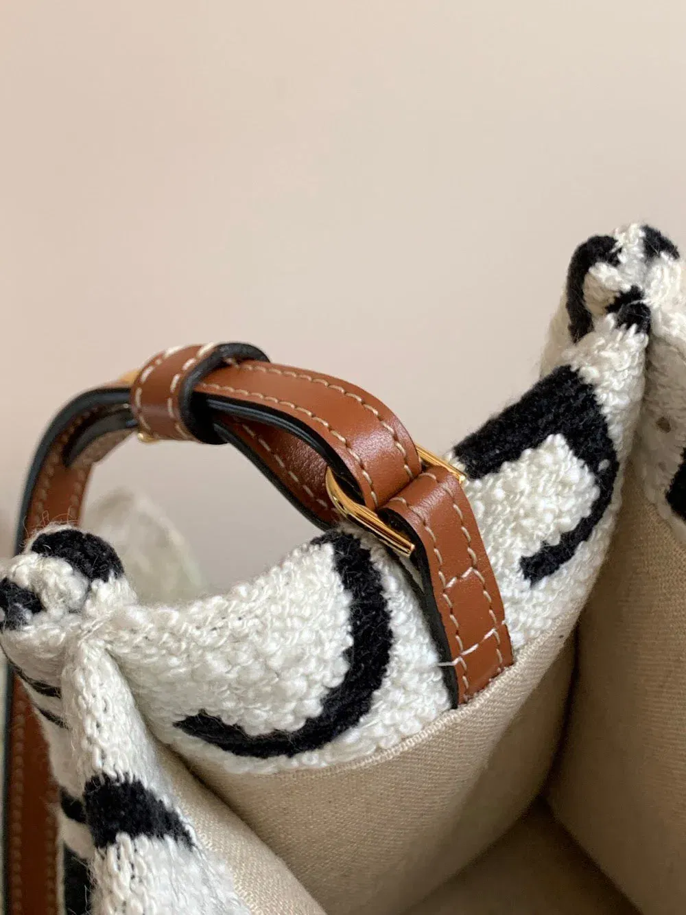 Luxury Bags Celine Luxury Bag --112131 — image 6