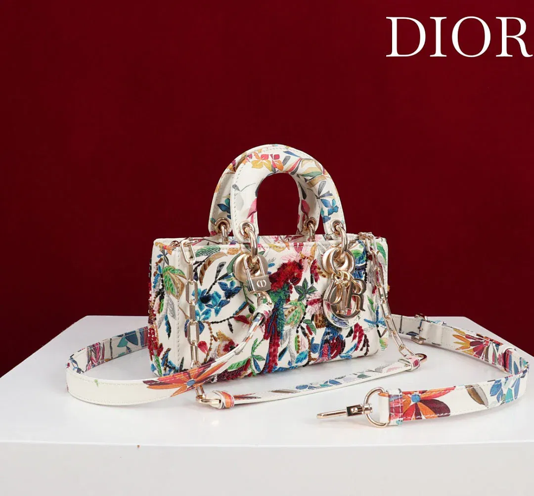 Luxury Bags - High-Quality Designer Products for You - AFFORDABLE LUXURY BAGS - 18978 — image 8