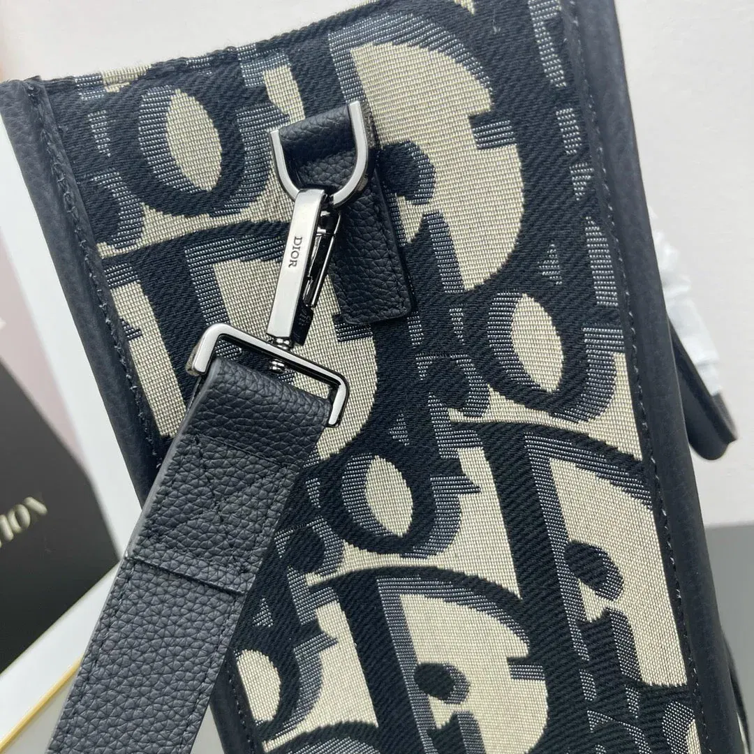 Luxury Bags Elite Carryalls — image 4