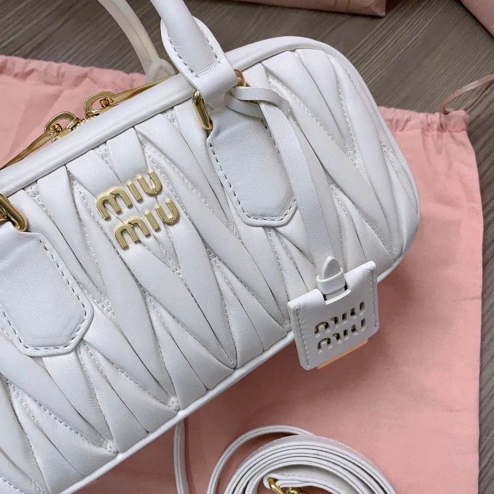 Luxury Bags Miun Miun Luxury Bag --122474 — image 4
