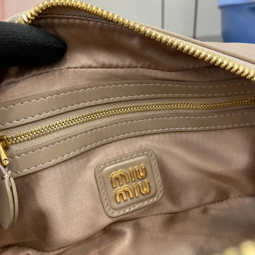 Luxury Bags Miun Miun Luxury Bag --122198 — image 9