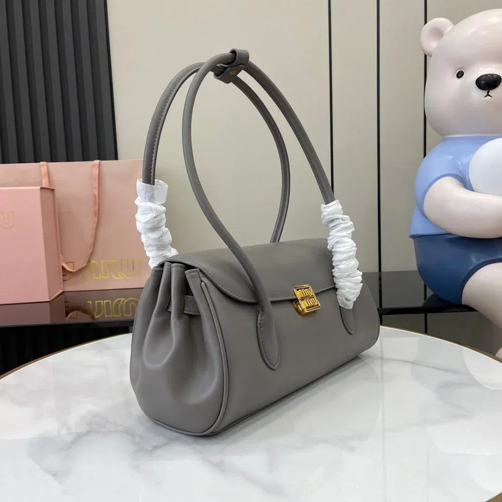 Luxury Bags Miun Miun Luxury Bag --122362 — image 2