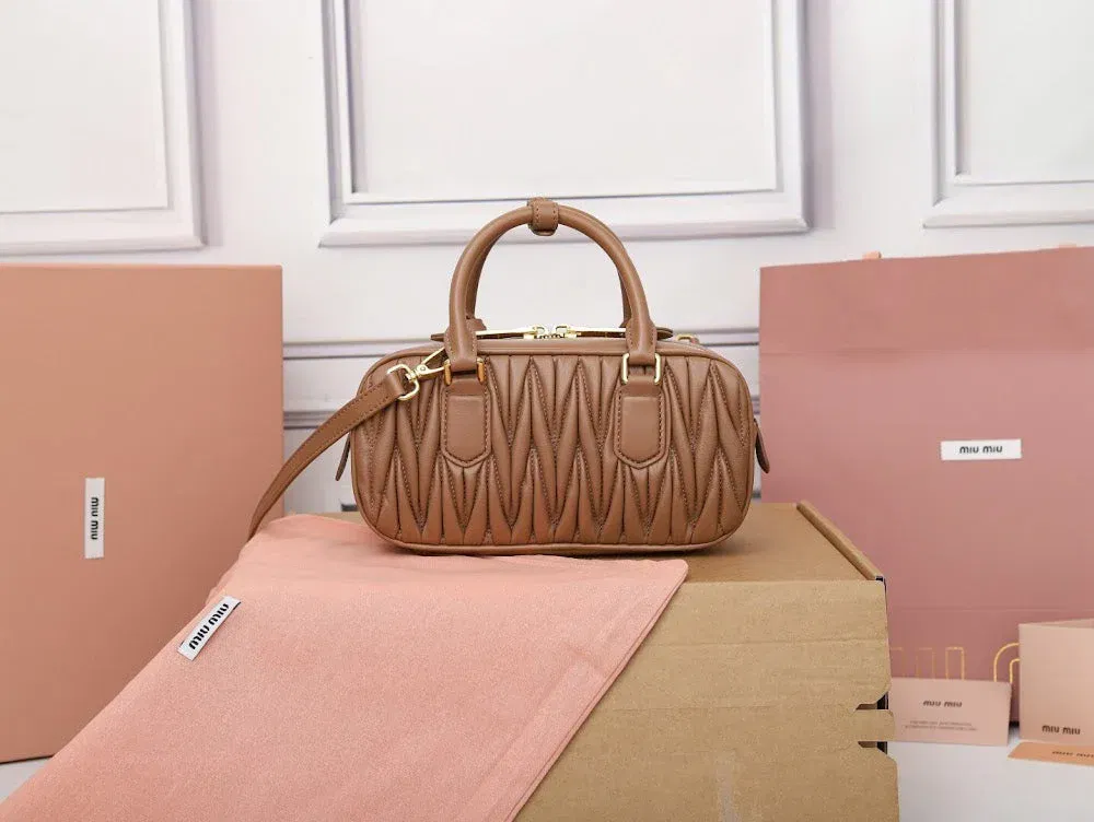 Luxury Bags Miun Miun Luxury Bag --122502 — image 4