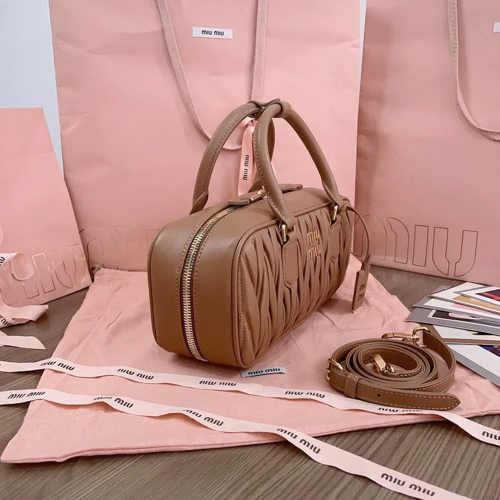 Luxury Bags Miun Miun Luxury Bag --122384 — image 2