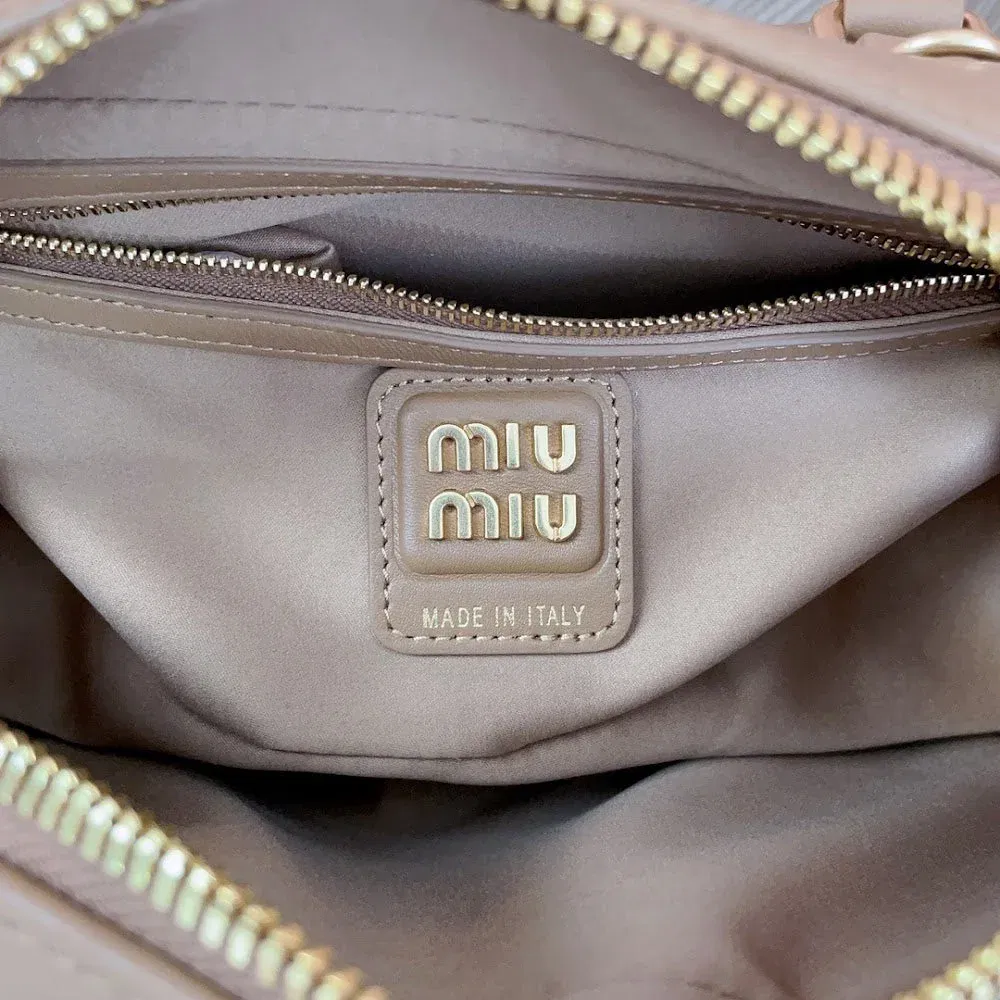 Luxury Bags Miun Miun Luxury Bag --122477 — image 9