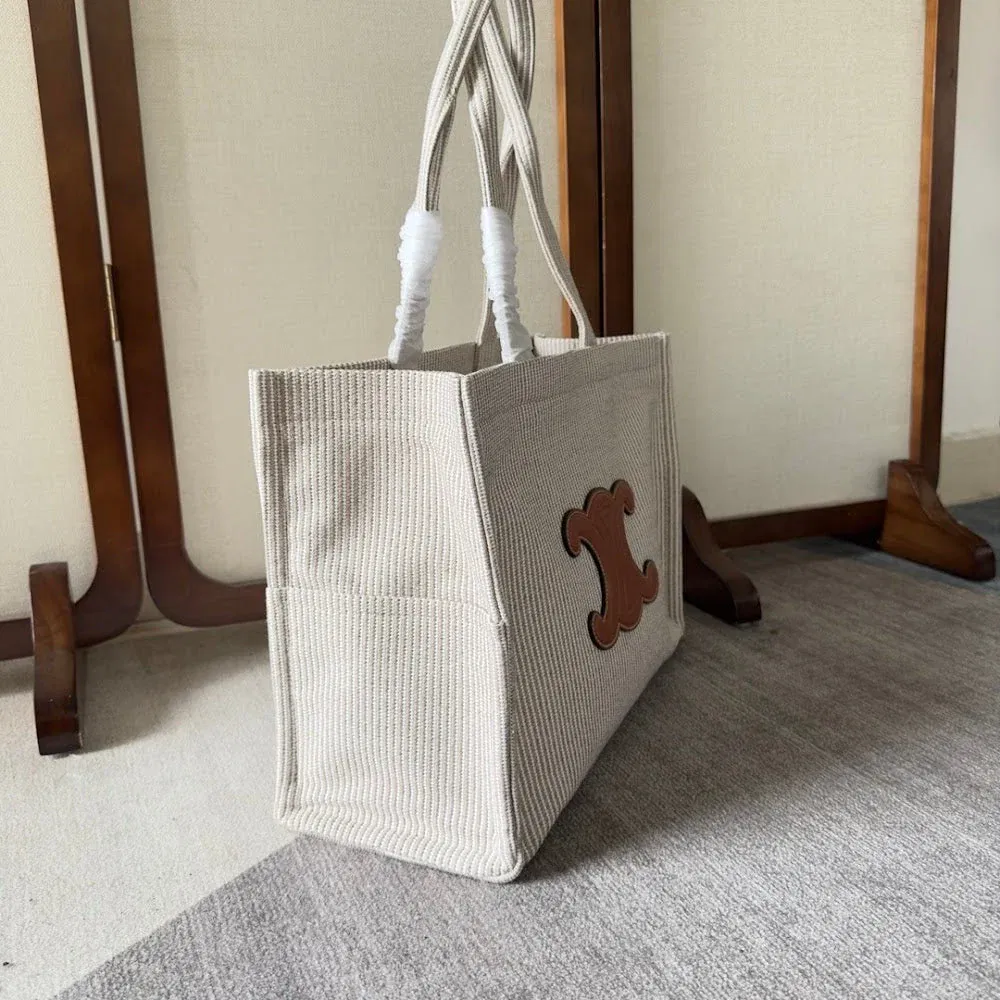 Luxury Bags Celine Luxury Bag --112221 — image 2