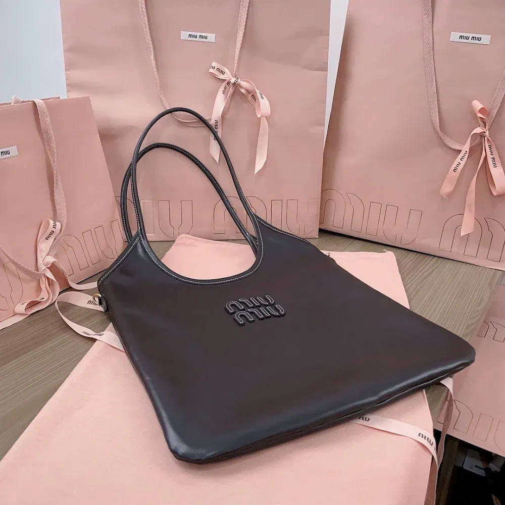 Luxury Bags Miun Miun Luxury Bag --122381 — image 4