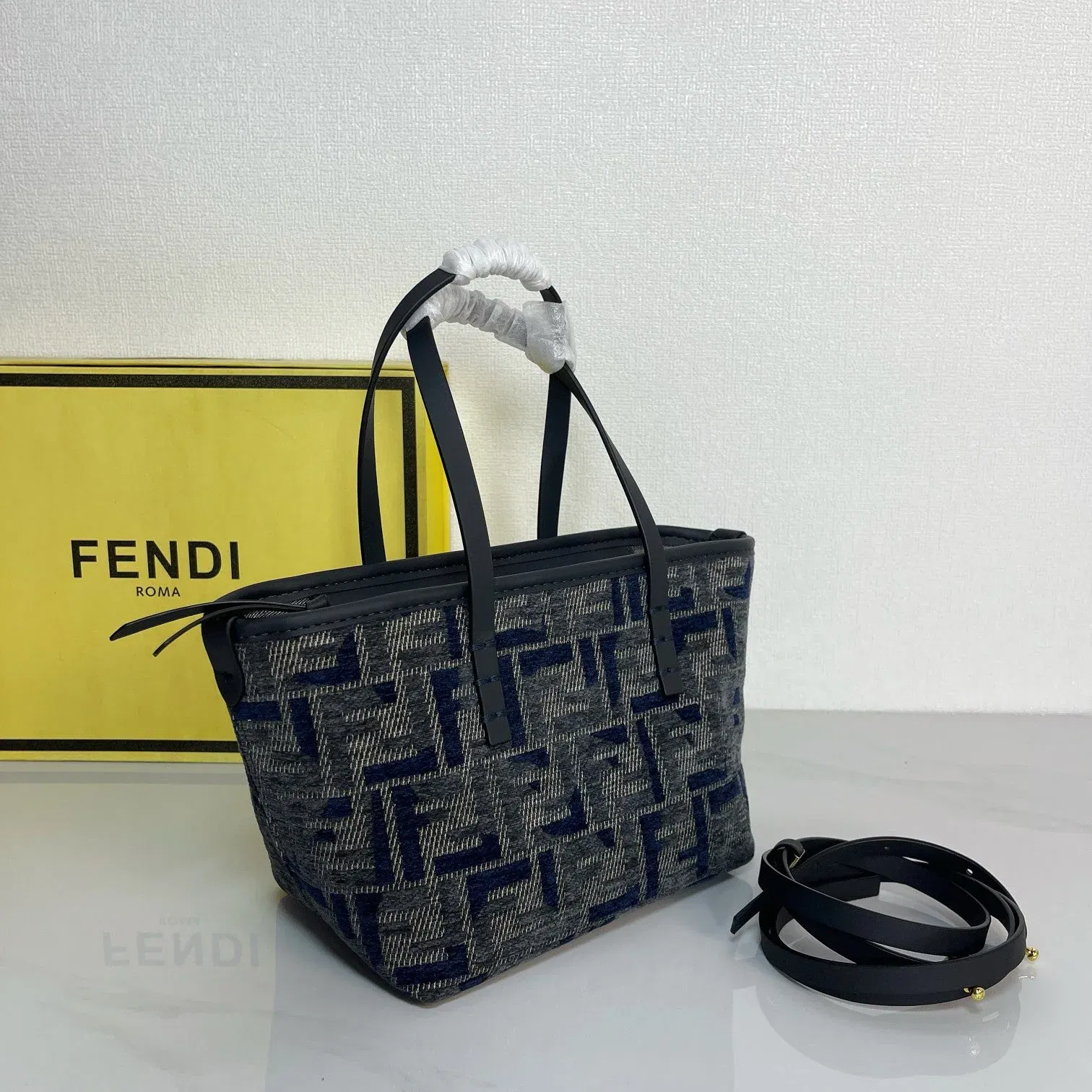 Luxury Bags Elite Carryalls — image 2