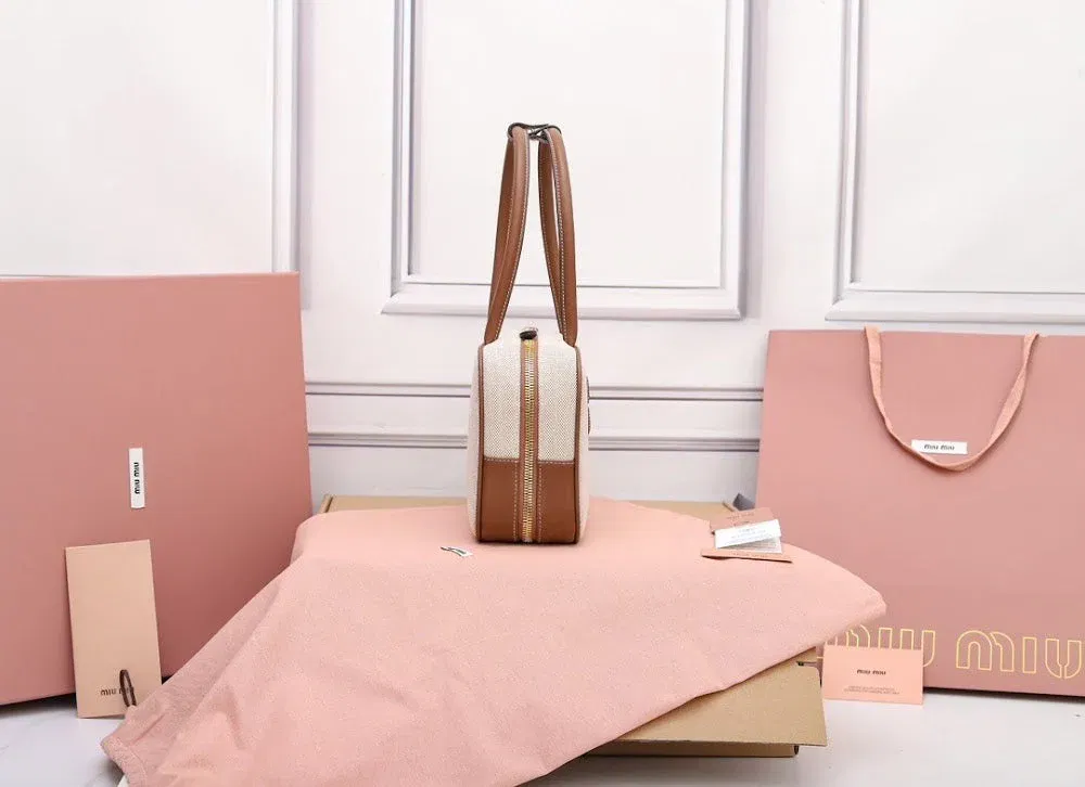 Luxury Bags Miun Miun Luxury Bag --122277 — image 3