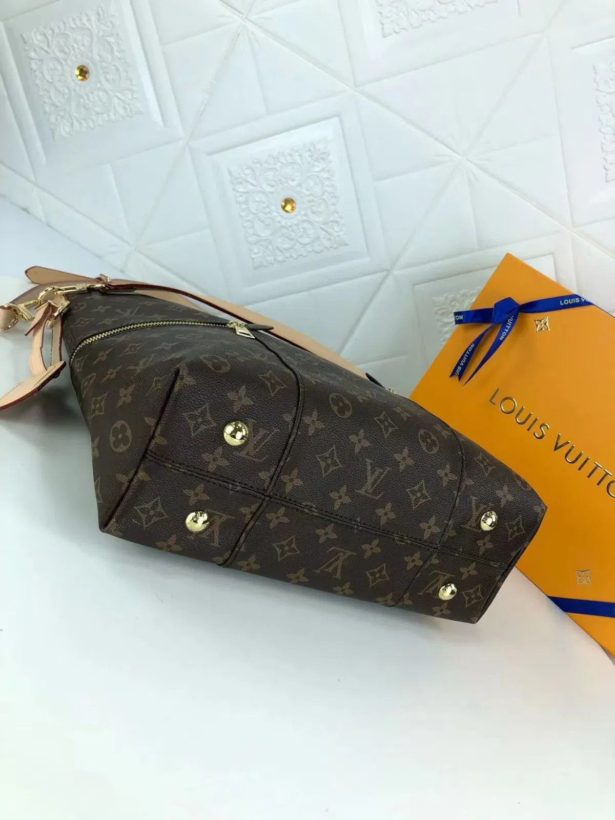 Luxury Bags Elite Carryalls — image 4