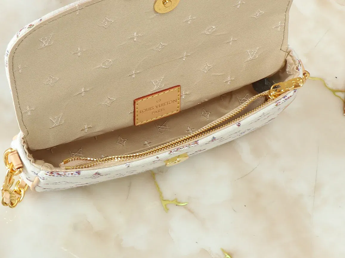 Luxury Bags Elite Carryalls — image 5