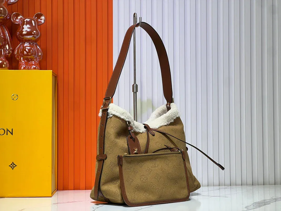 Luxury Bags Elite Carryalls — image 2
