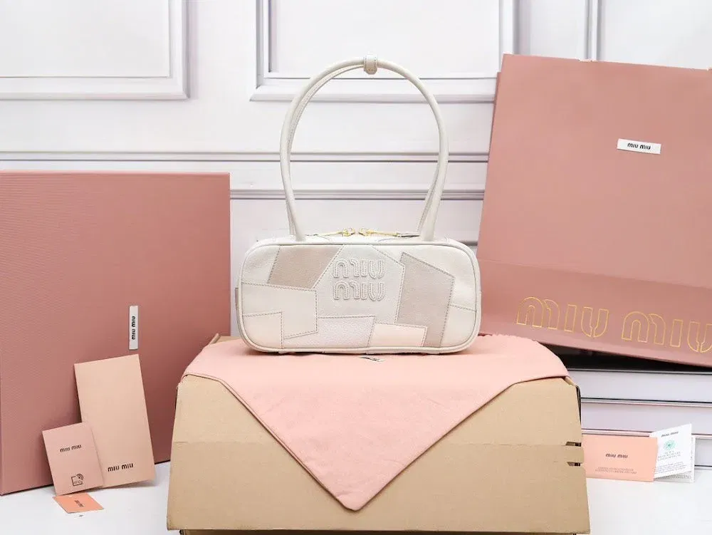 Luxury Bags Miun Miun Luxury Bag --122522
