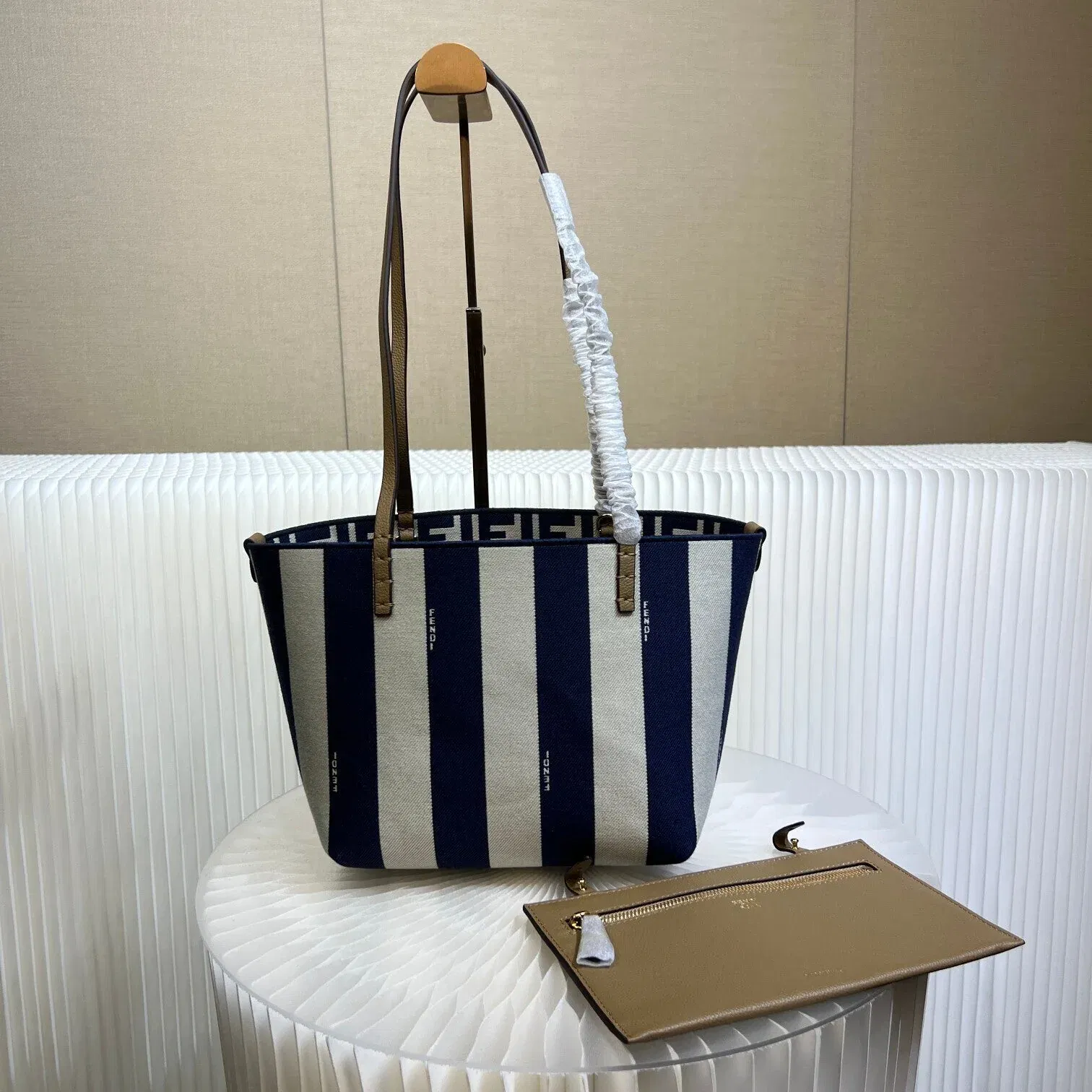 Luxury Bags - DESIGNER BAGS FOR WOMEN - AFFORDABLE LUXURY BAGS - 19127 — image 2