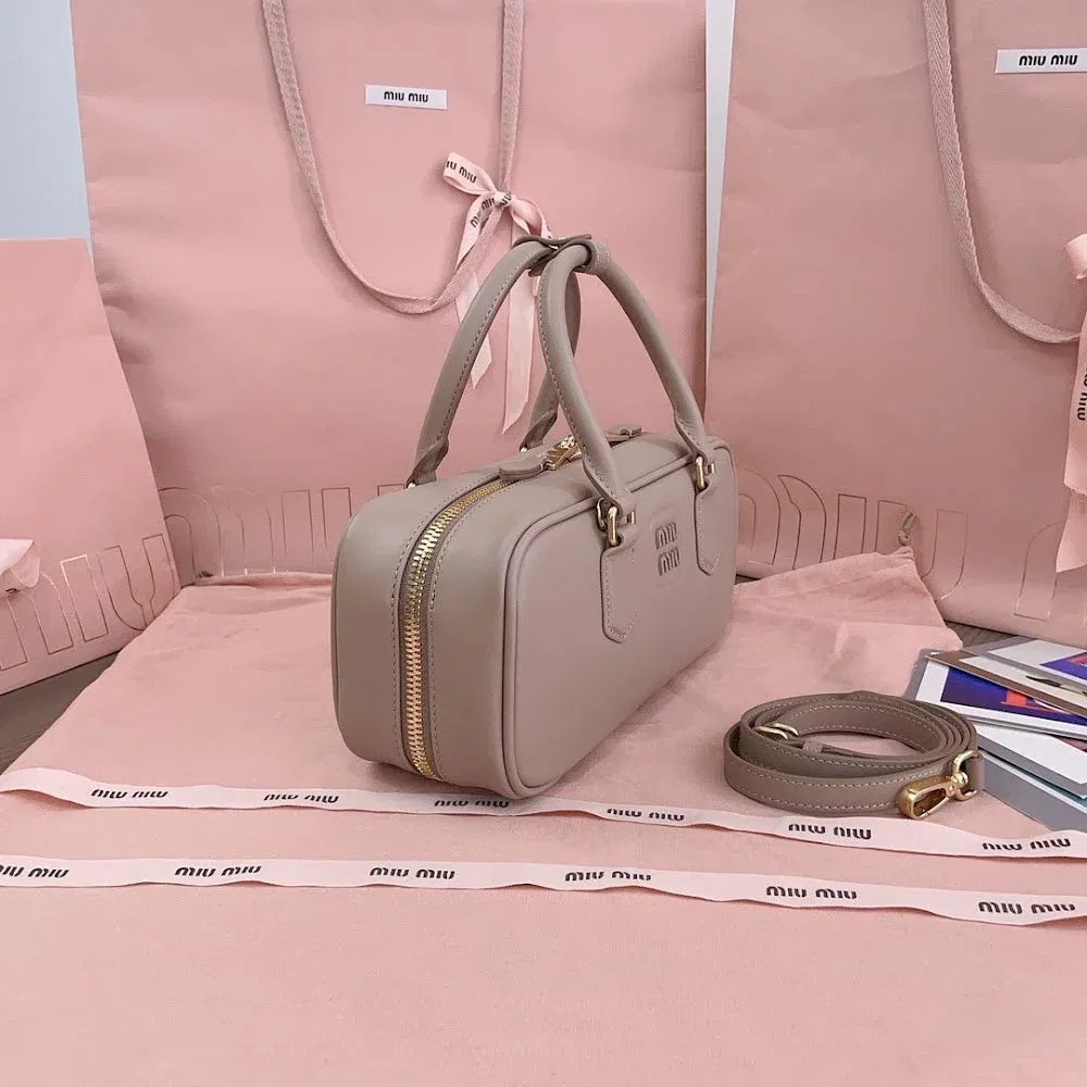 Luxury Bags Miun Miun Luxury Bag --122300 — image 2