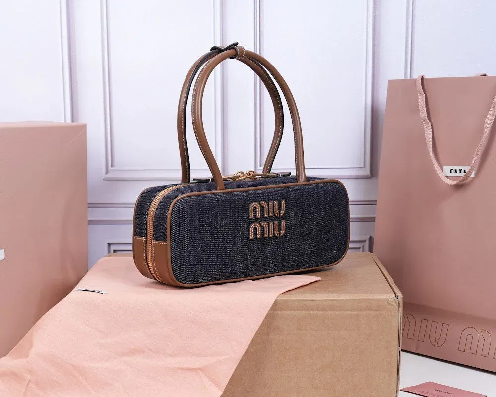 Luxury Bags Miun Miun Luxury Bag --122496 — image 2
