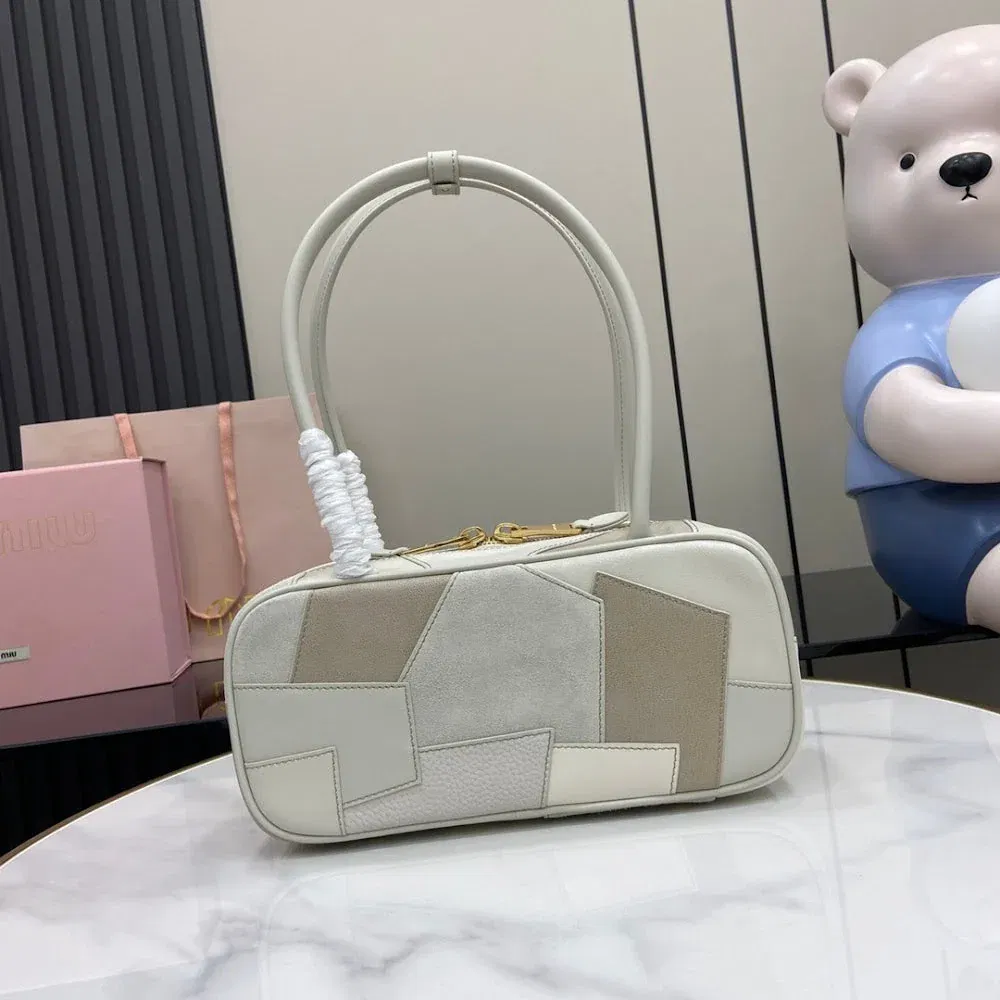 Luxury Bags Miun Miun Luxury Bag --122152 — image 3