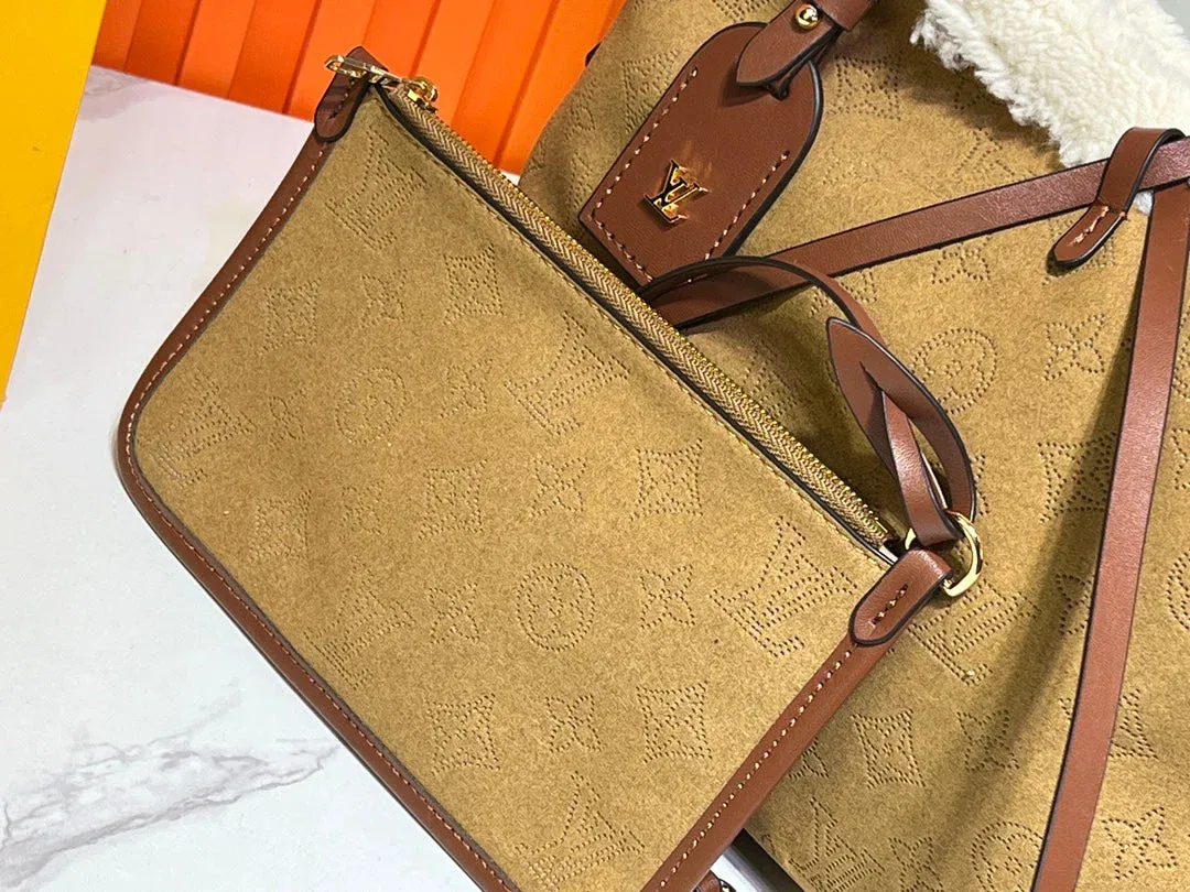 Luxury Bags Elite Carryalls — image 3