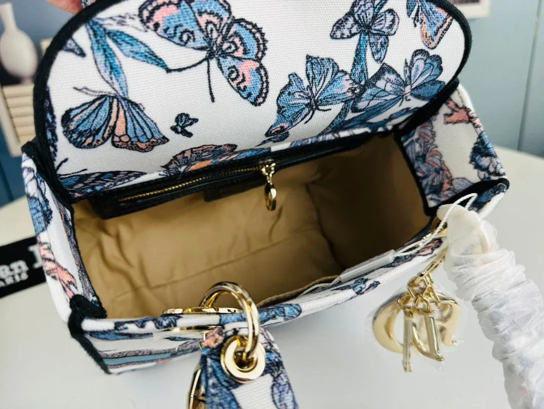 Luxury Bags Elite Carryalls — image 5