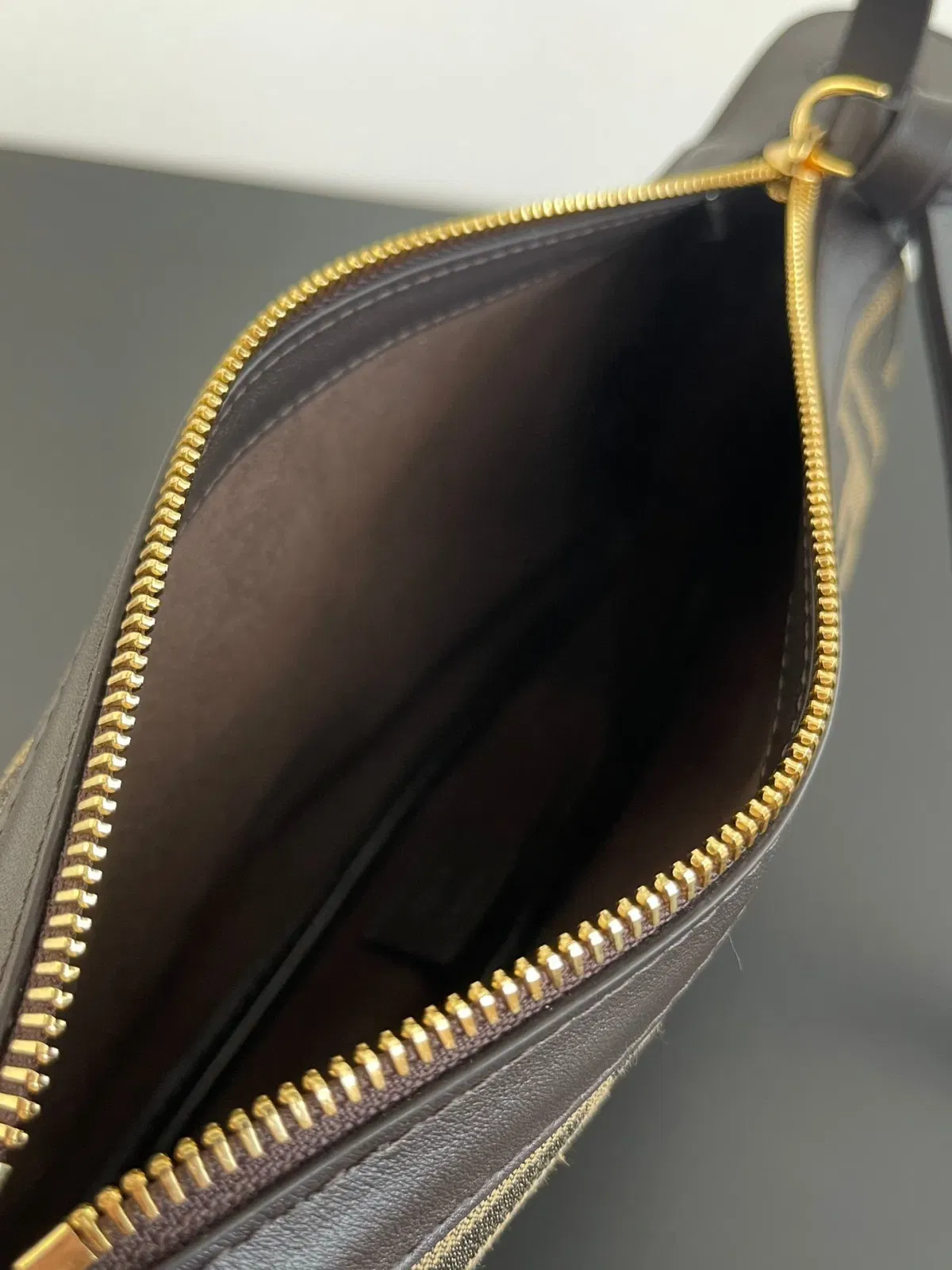 Luxury Bags - High-Quality Designer Products for You - AFFORDABLE LUXURY BAGS - 19126 — image 7
