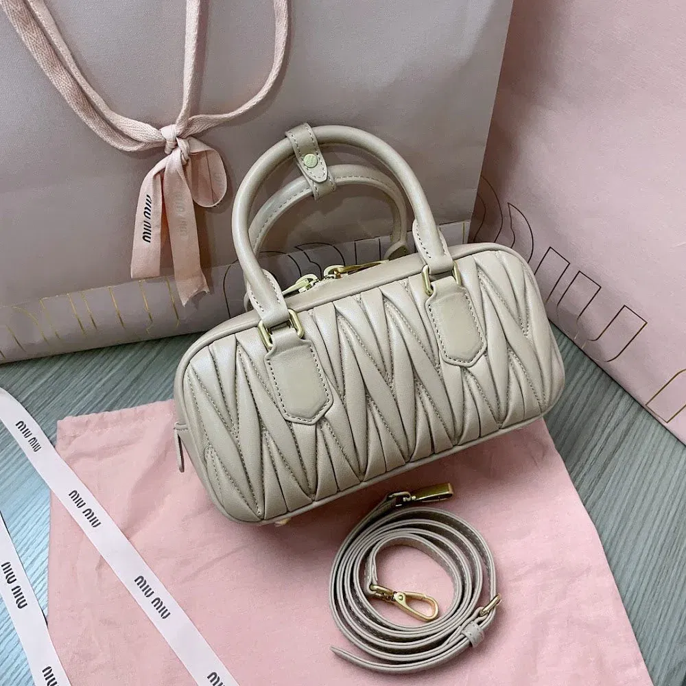 Luxury Bags Miun Miun Luxury Bag --122472 — image 2