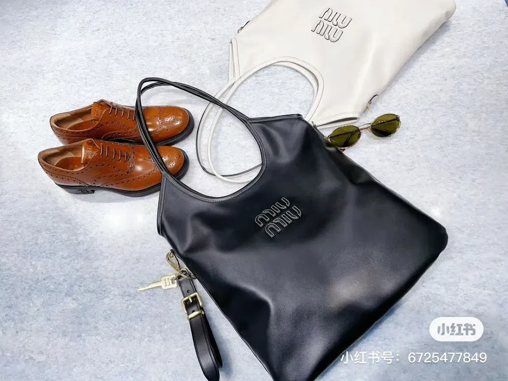 Luxury Bags Miun Miun Luxury Bag --122392 — image 2