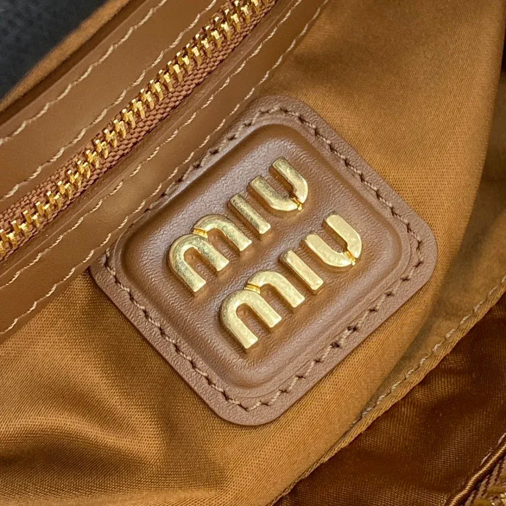 Luxury Bags Miun Miun Luxury Bag --122183 — image 9