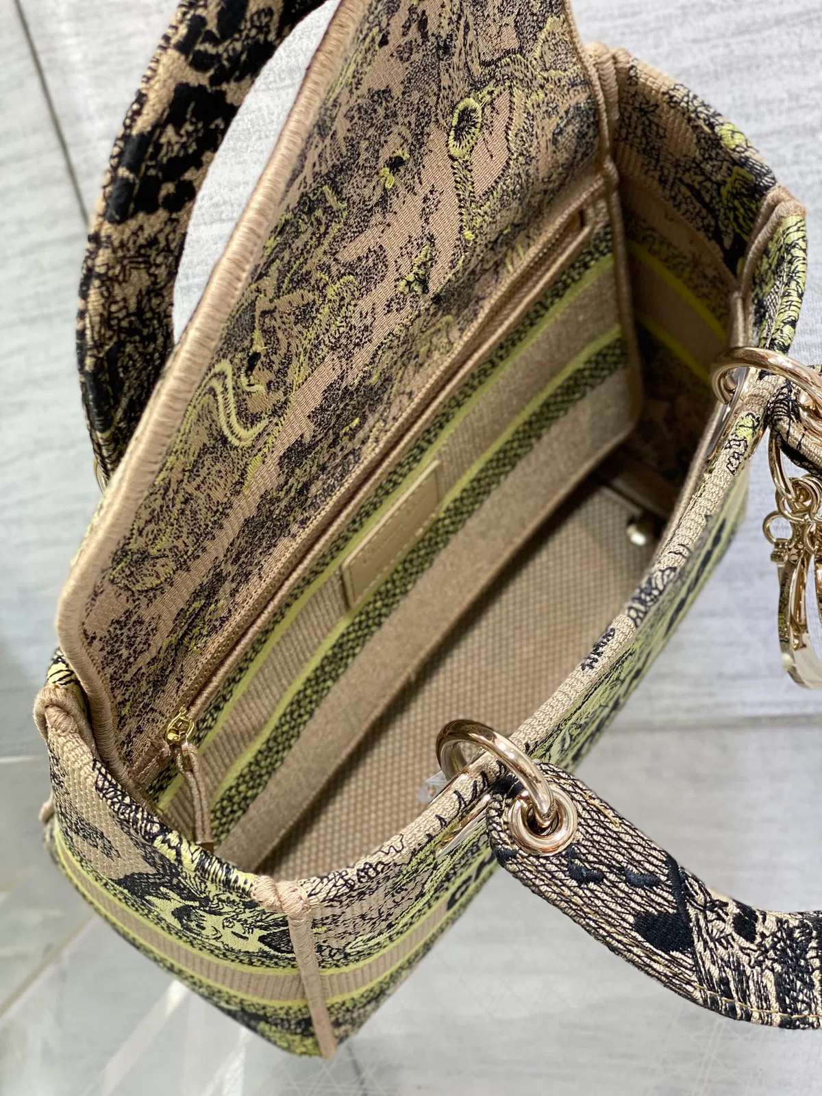 Luxury Bags Elite Carryalls — image 5