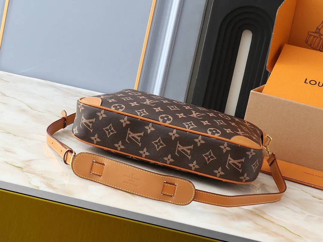Luxury Bags Elite Carryalls — image 3