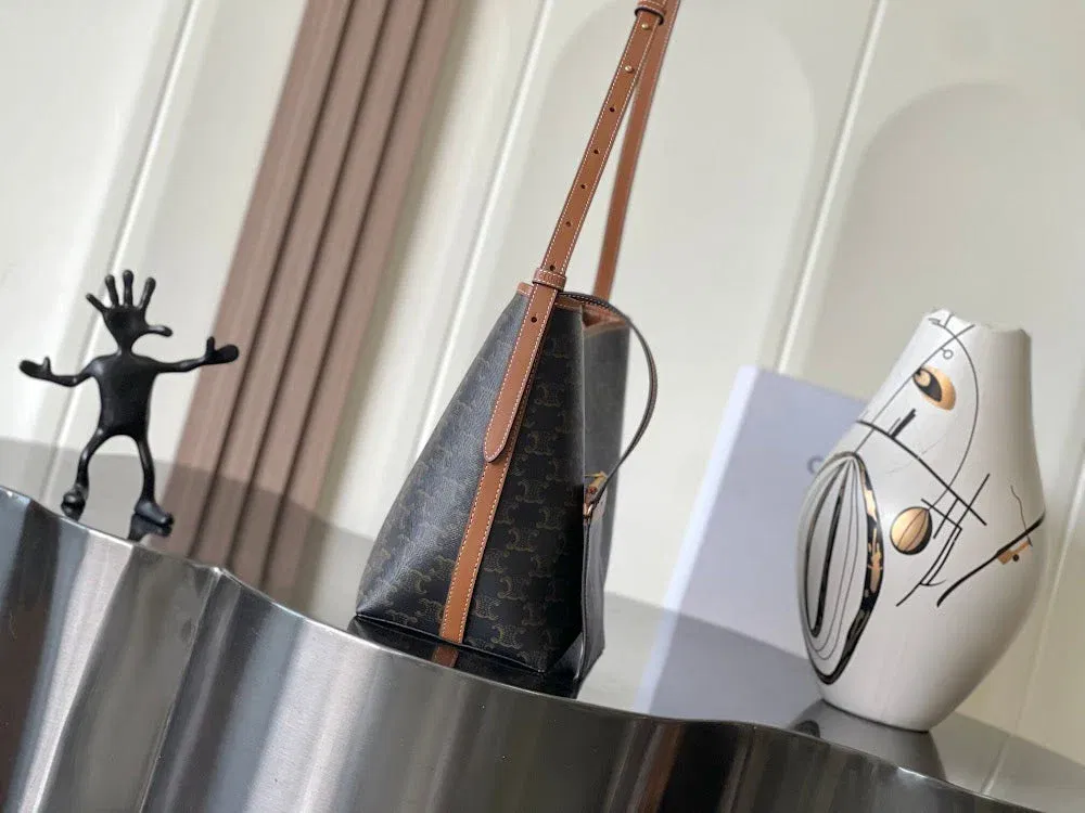 Luxury Bags Celine Luxury Bag --112307 — image 2