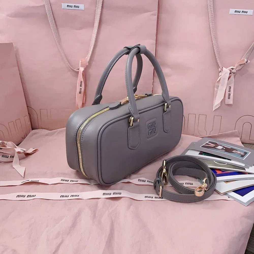 Luxury Bags Miun Miun Luxury Bag --122298 — image 2