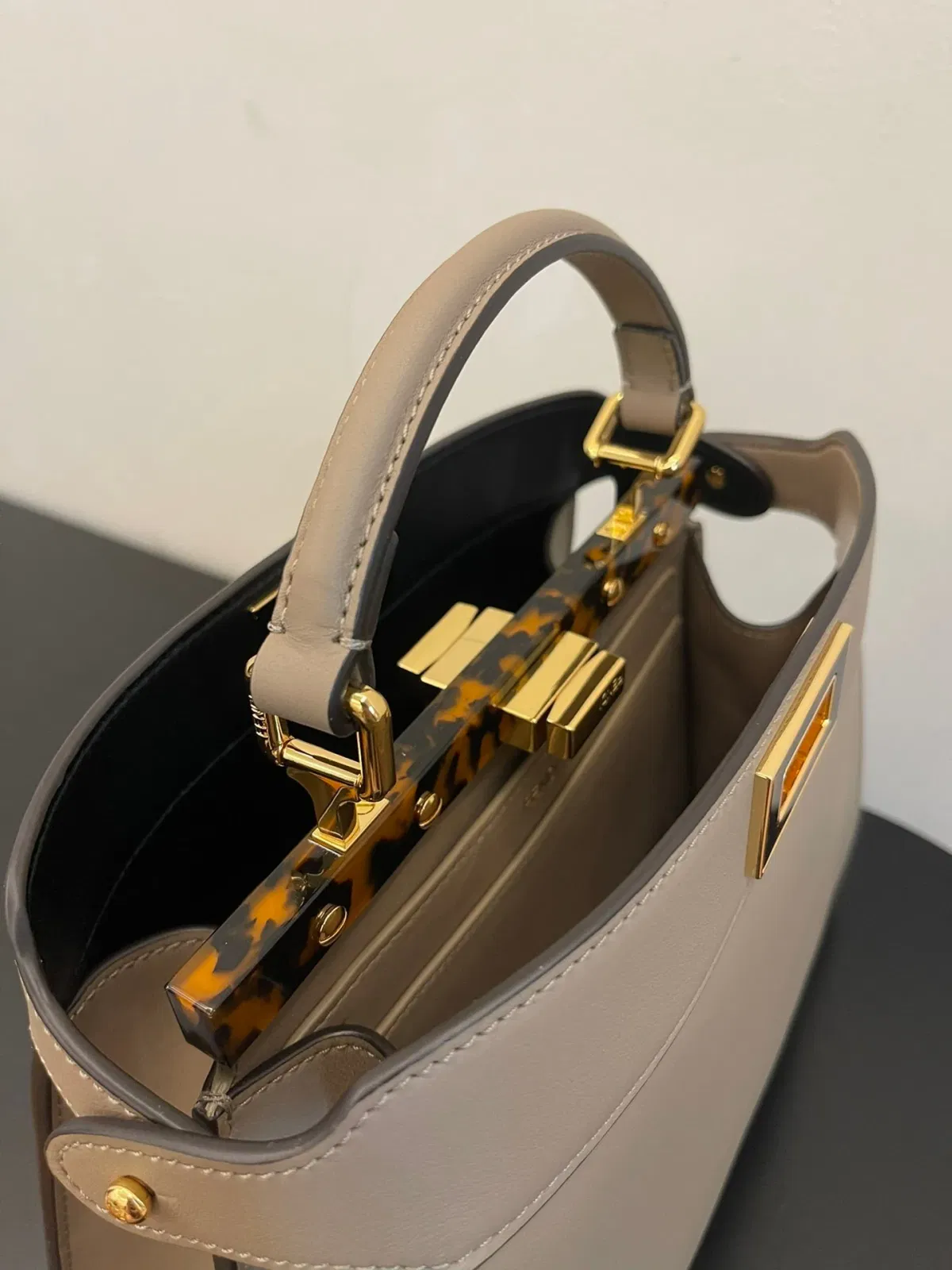 Luxury Bags Bags - High-Quality Designer Products for You - AFFORDABLE LUXURY BAGS - 19146 — image 4