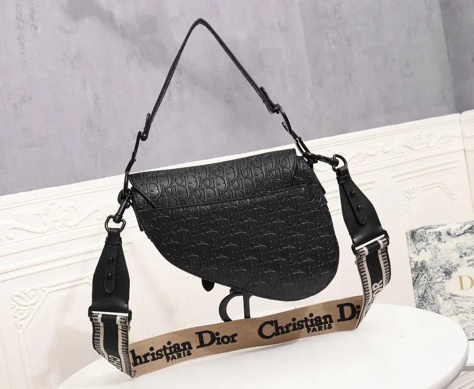 Luxury Bags DIR SADDLE BLACK OBLIQUE EMBOSSED 25CM — image 3