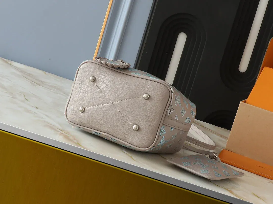 Luxury Bags Elite Carryalls — image 4
