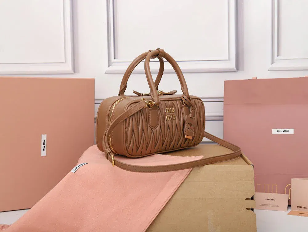 Luxury Bags Miun Miun Luxury Bag --122498 — image 2