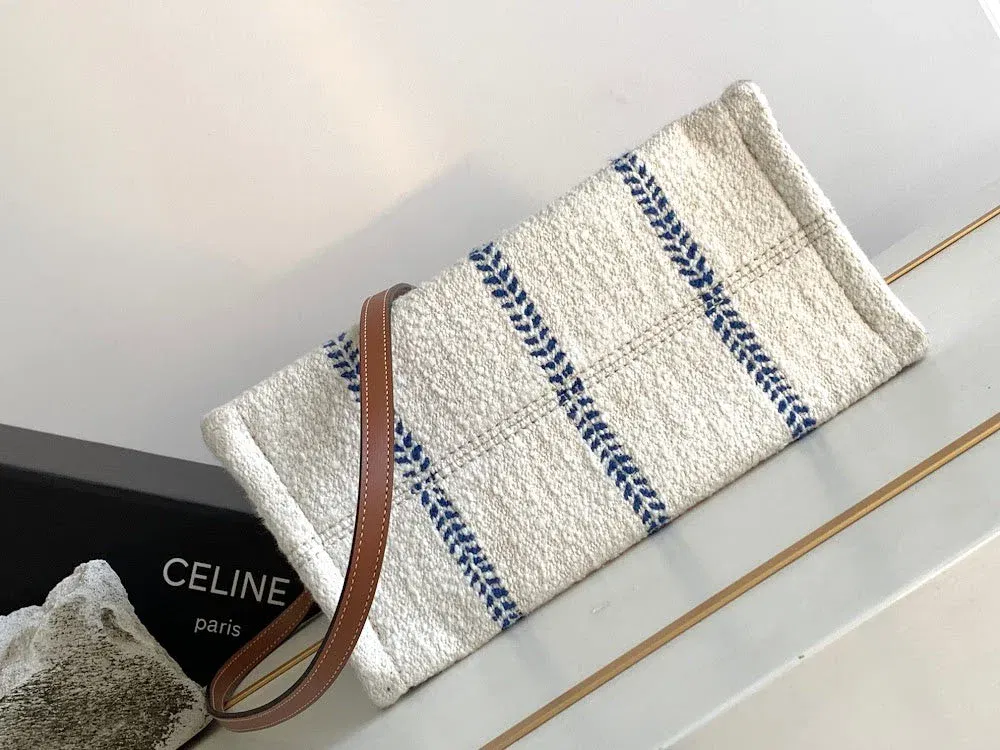 Luxury Bags Celine Luxury Bag --112117 — image 4