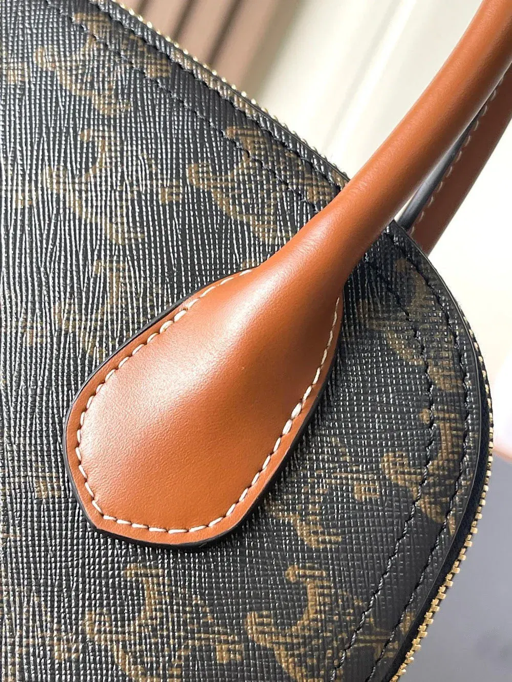 Luxury Bags Celine Luxury Bag --112367 — image 7